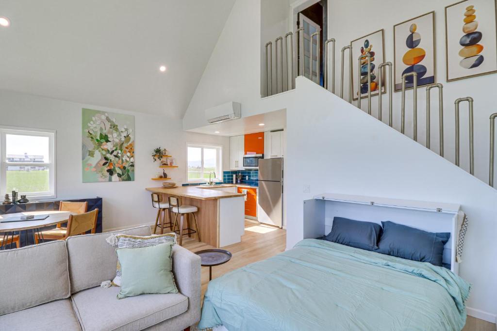 Kalispell Mountain Getaway with Hot Tub and Fire Pit! - Image 7