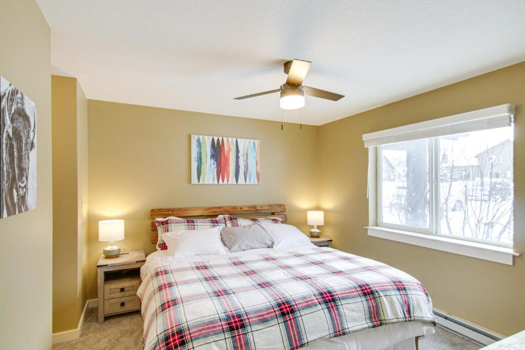 First-Floor Big Sky Condo with Hot Tub! - Image 7