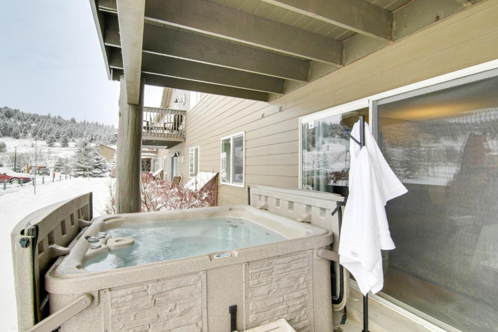 First-Floor Big Sky Condo with Hot Tub!