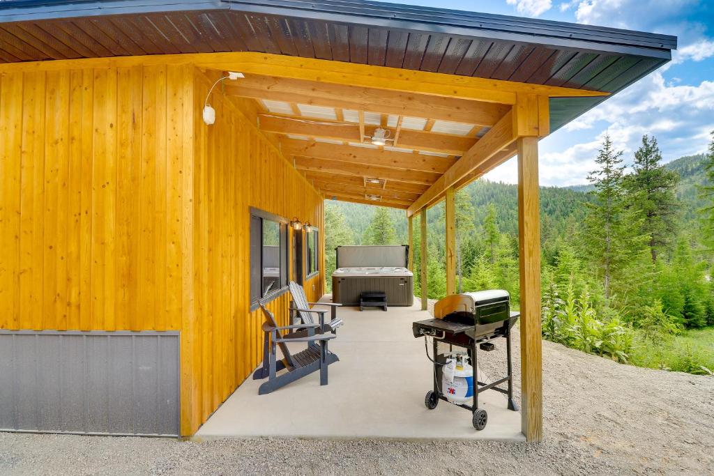 Hot Tub (Jacuzzi) - Photo 2