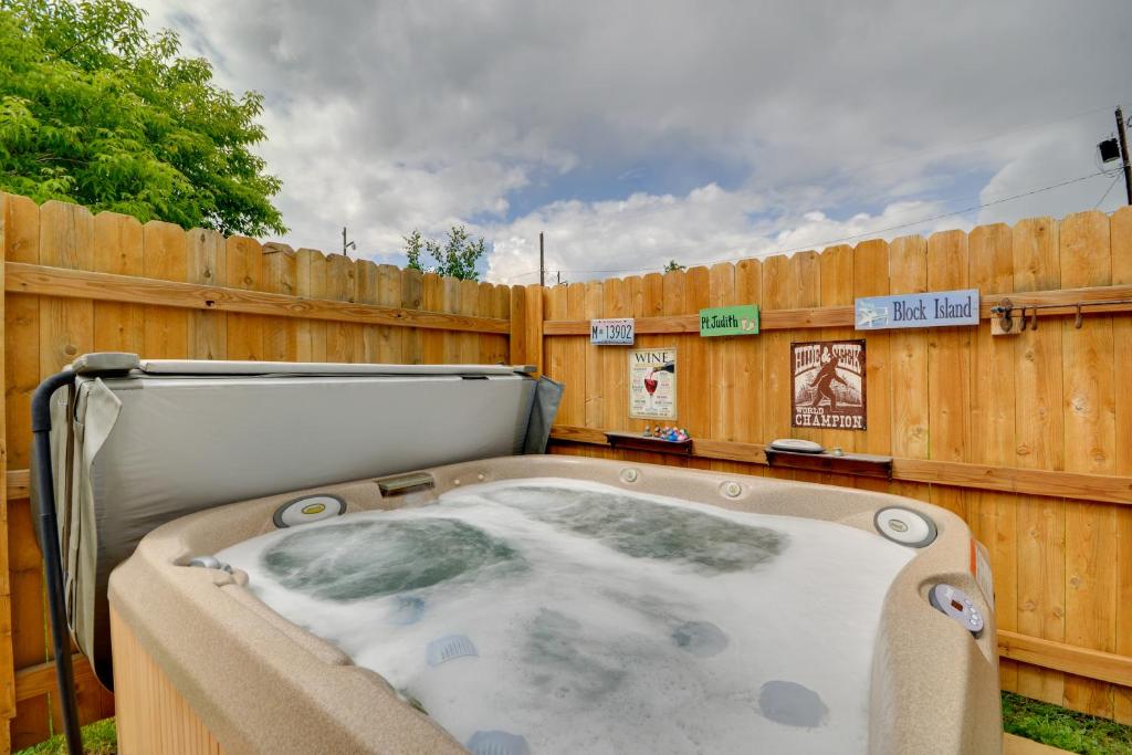 Hot Tub (Jacuzzi) - Photo 4