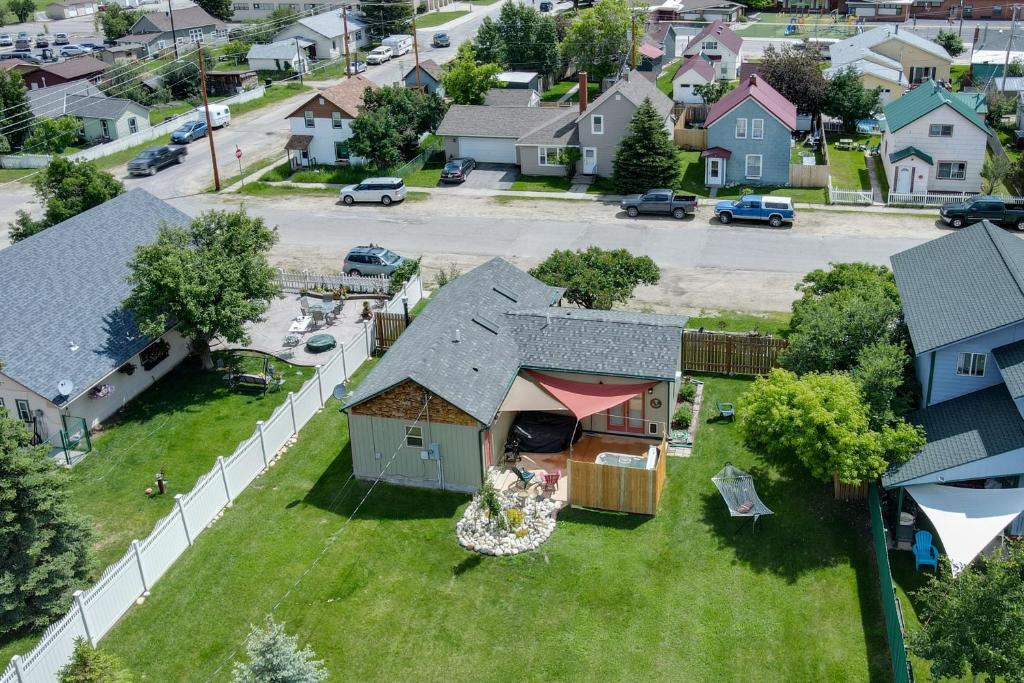 Hot Tub (Jacuzzi) - Photo 2