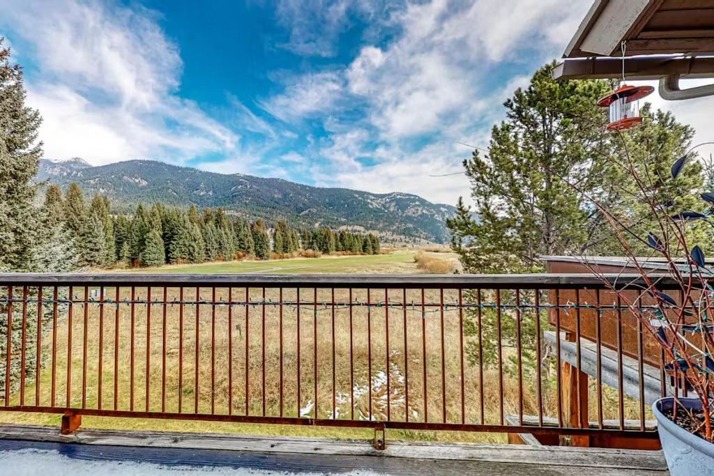 Cozy Condo Scenic Balcony Adjacent Golf Course - Image 5