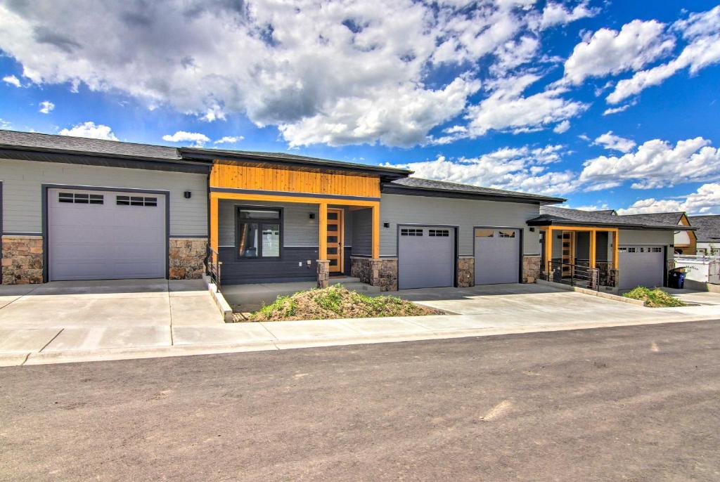 Modern Bozeman Family Townhome with Hot Tub! - Image 6