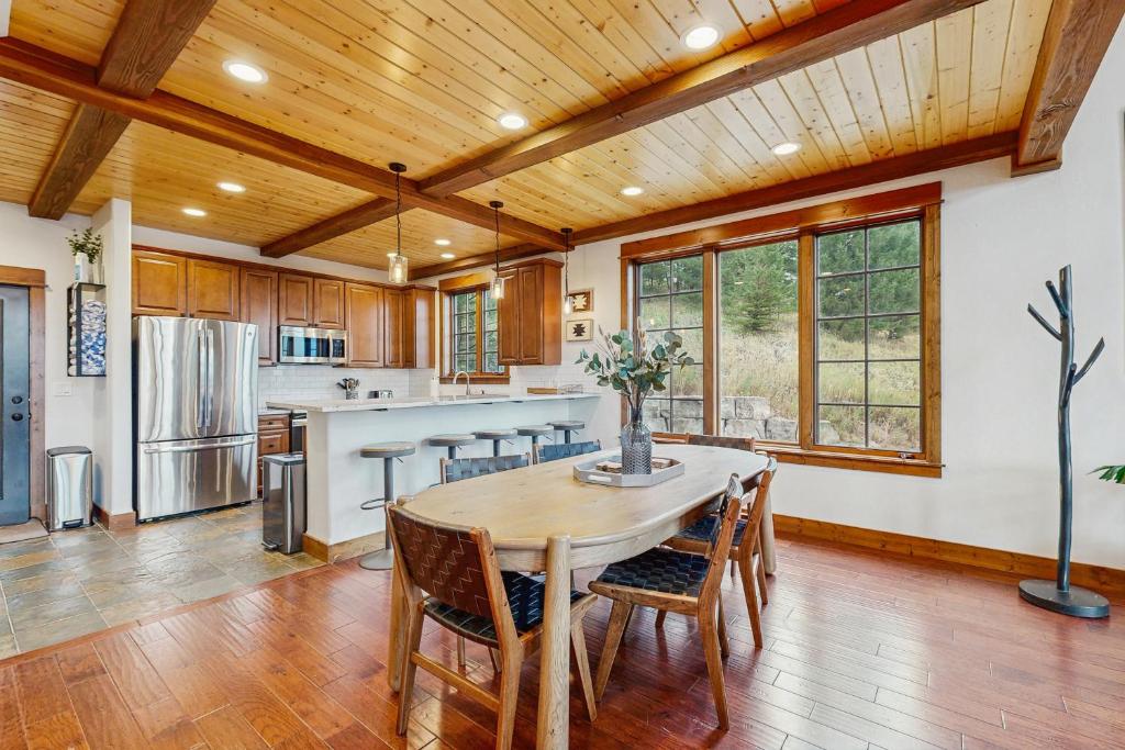 Moose Hill 59 - Image 4