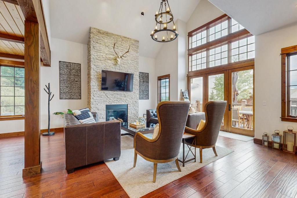 Moose Hill 59 - Image 5