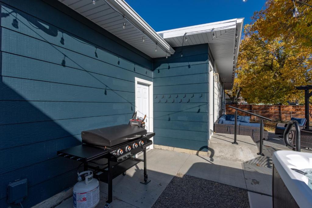 Hot Tub (Jacuzzi) - Photo 4