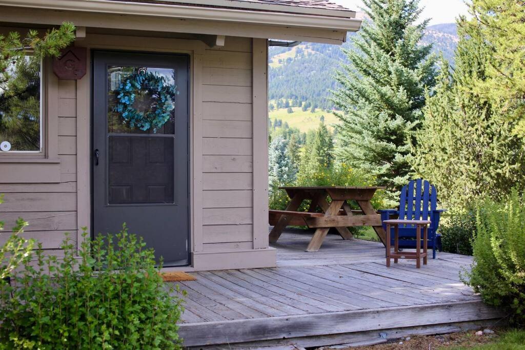 Condo Adjacent Nordic Ski, Fireplace & Indoor Pool