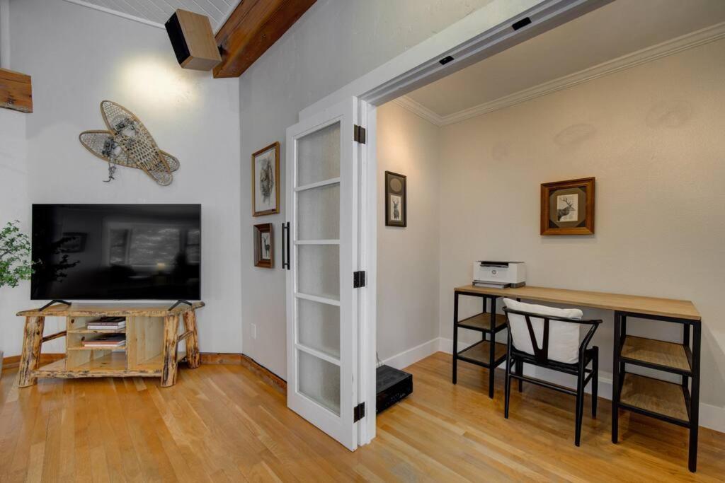 Quinn Peaks Retreat House - Image 8