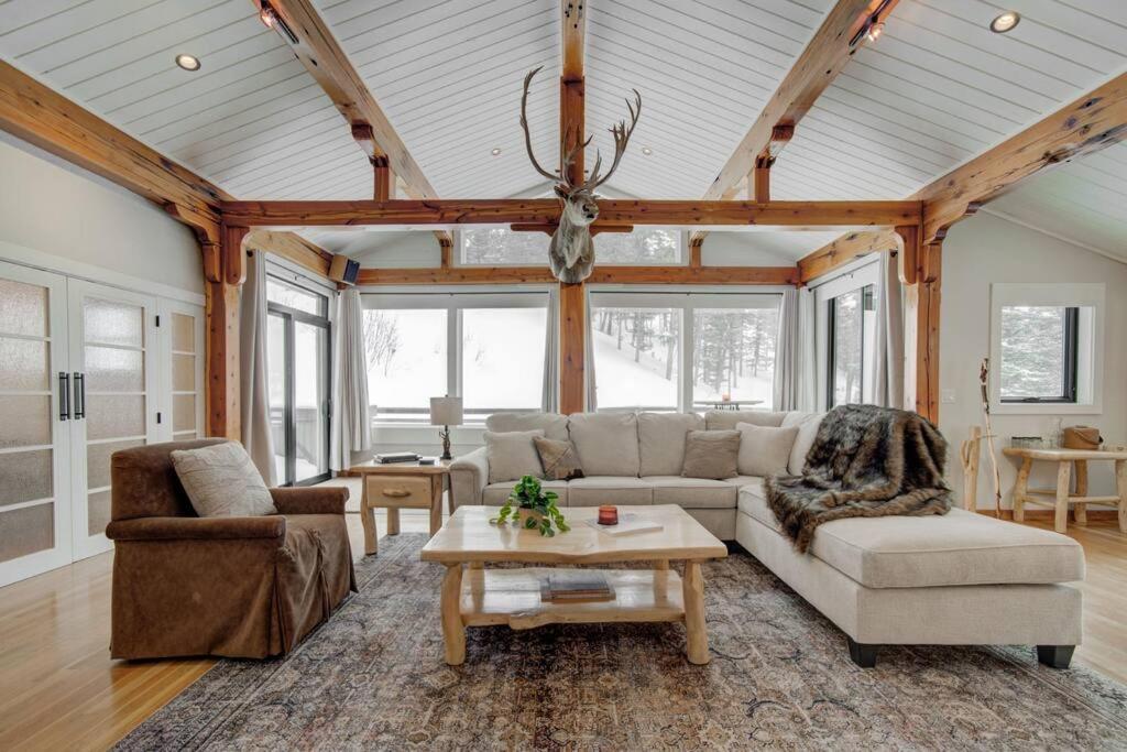 Quinn Peaks Retreat House - Image 4