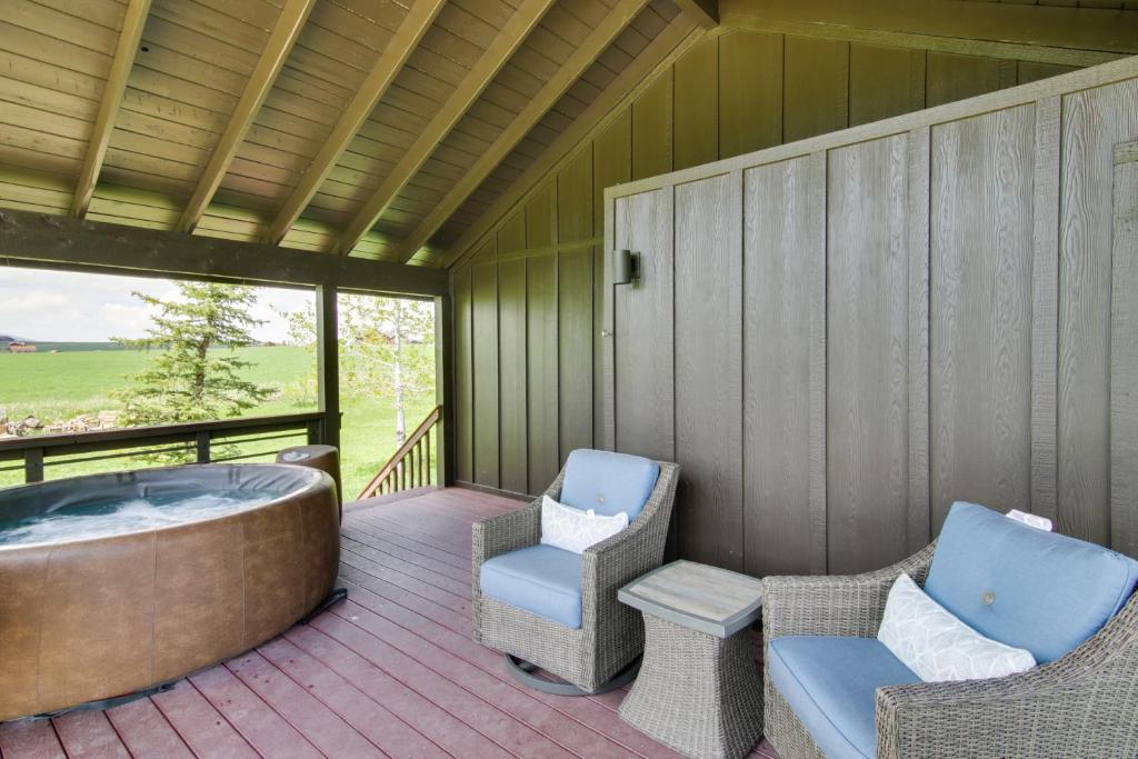 Hot Tub (Jacuzzi) - Photo 4