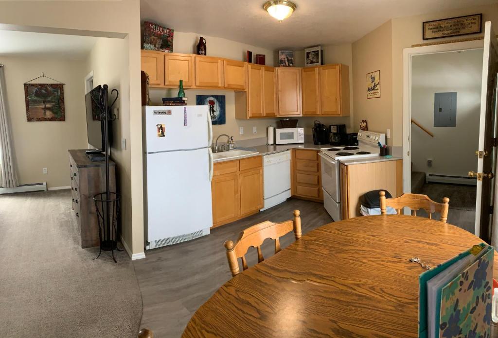 Fox Hollow Inn - Image 4