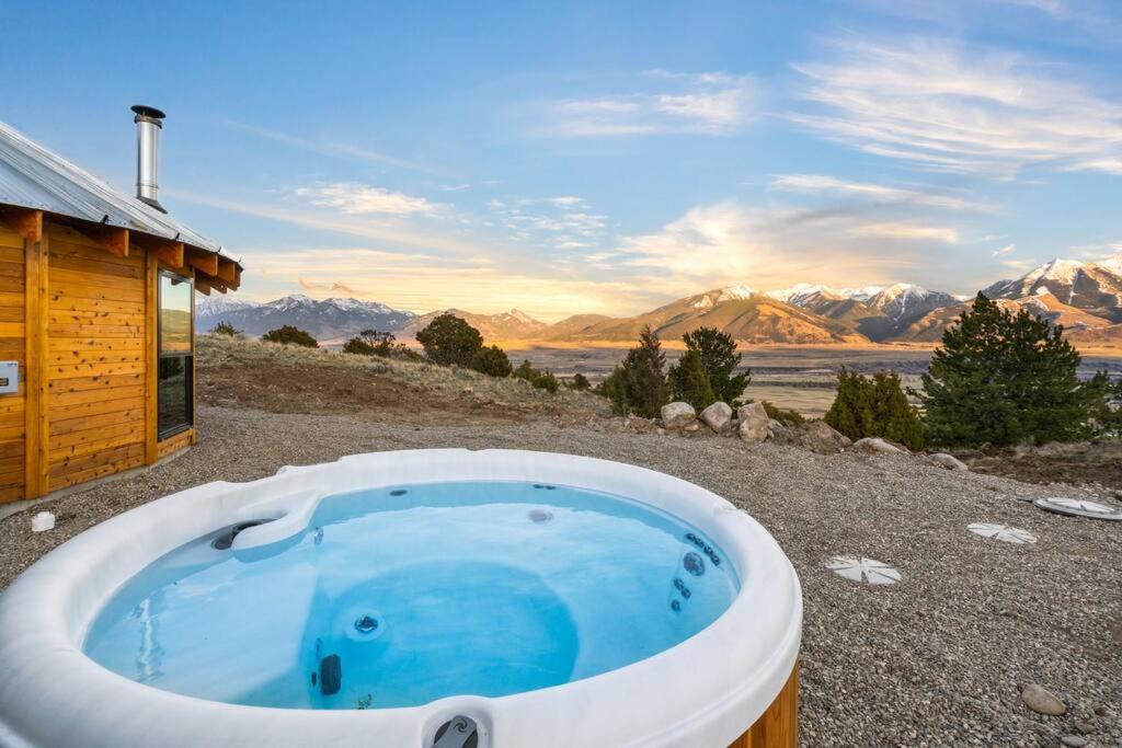 Hot Tub (Jacuzzi) - Photo 7