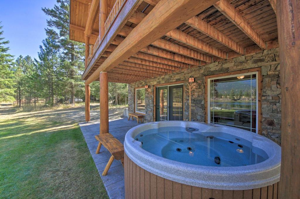 Hot Tub (Jacuzzi) - Photo 2