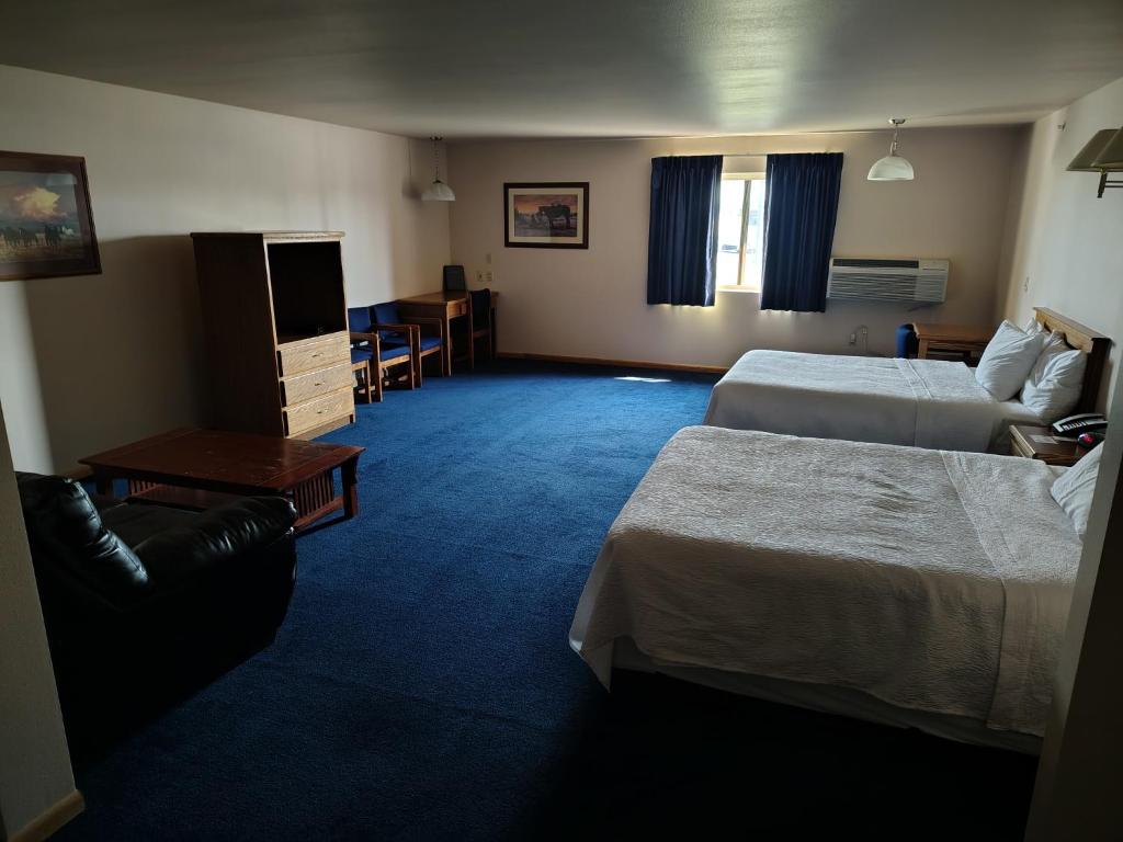 Western Executive Inn - Image 7