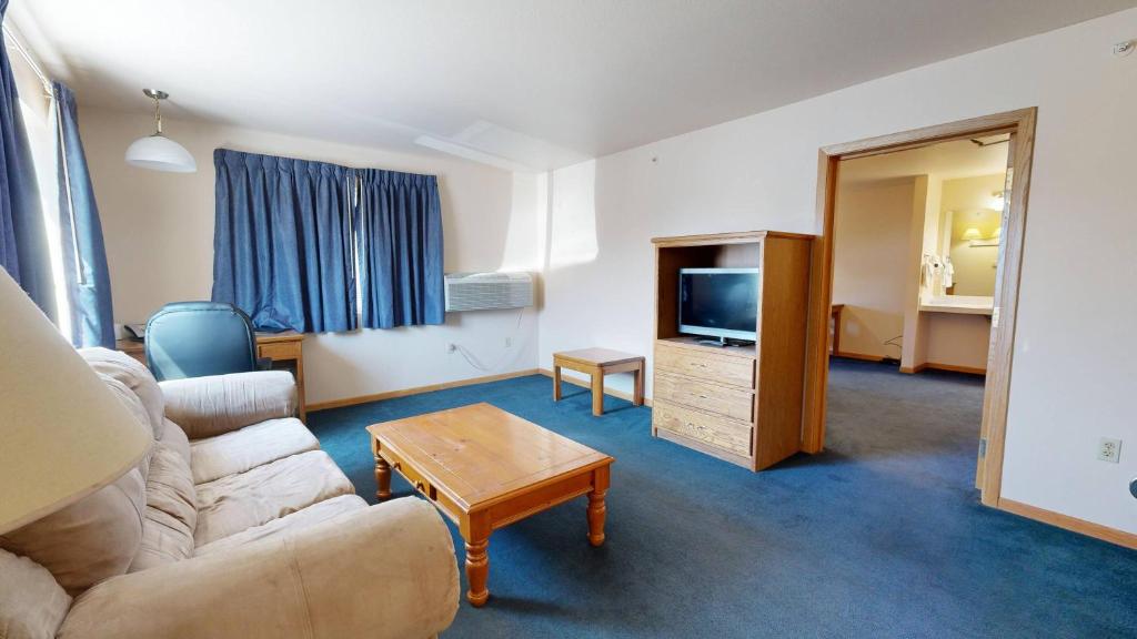 Western Executive Inn - Image 5