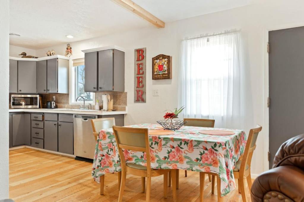 Bo360 Multi-Family Group Sanctuary with Hot tub - Image 4