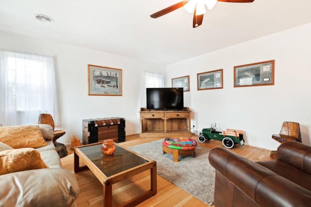 Bo360 Multi-Family Group Sanctuary with Hot tub