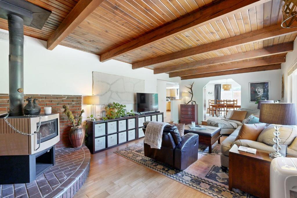 The Cozy Country Home - Image 5