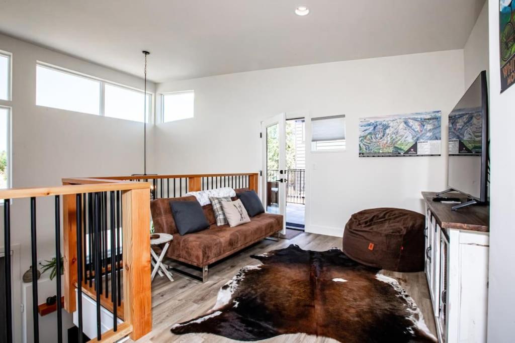 Mountain View Chalet at The Quarry - Sleeps 6! - Image 5