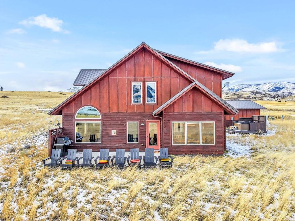 30 Miles To Yellowstone Hot Tub Game Room Ac