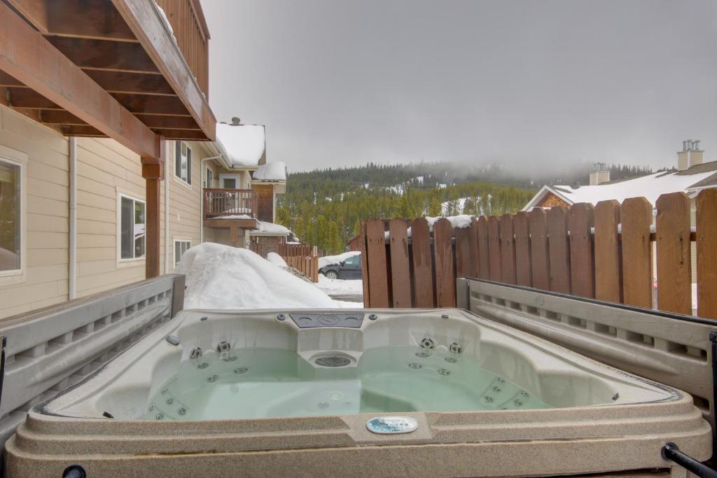 Condo in Cedar Creek with Shuttle to Big Sky Resort!