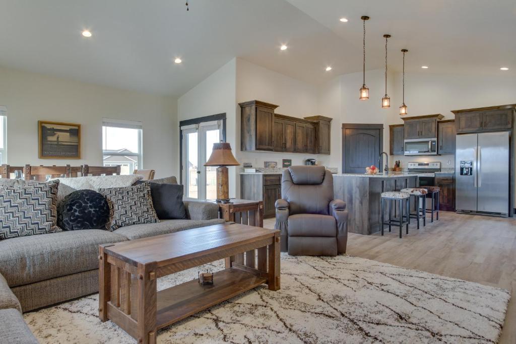 Tranquil Silverwood Estates Less Than 1 Mile to River!