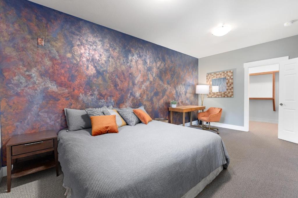 Hot Tub Family Friendly Garden City Getaway - Image 7