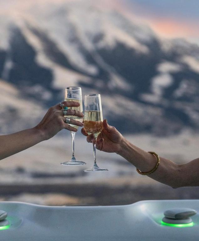 Eagles Wings Luxe Yellowstone Retreat Condé Nast