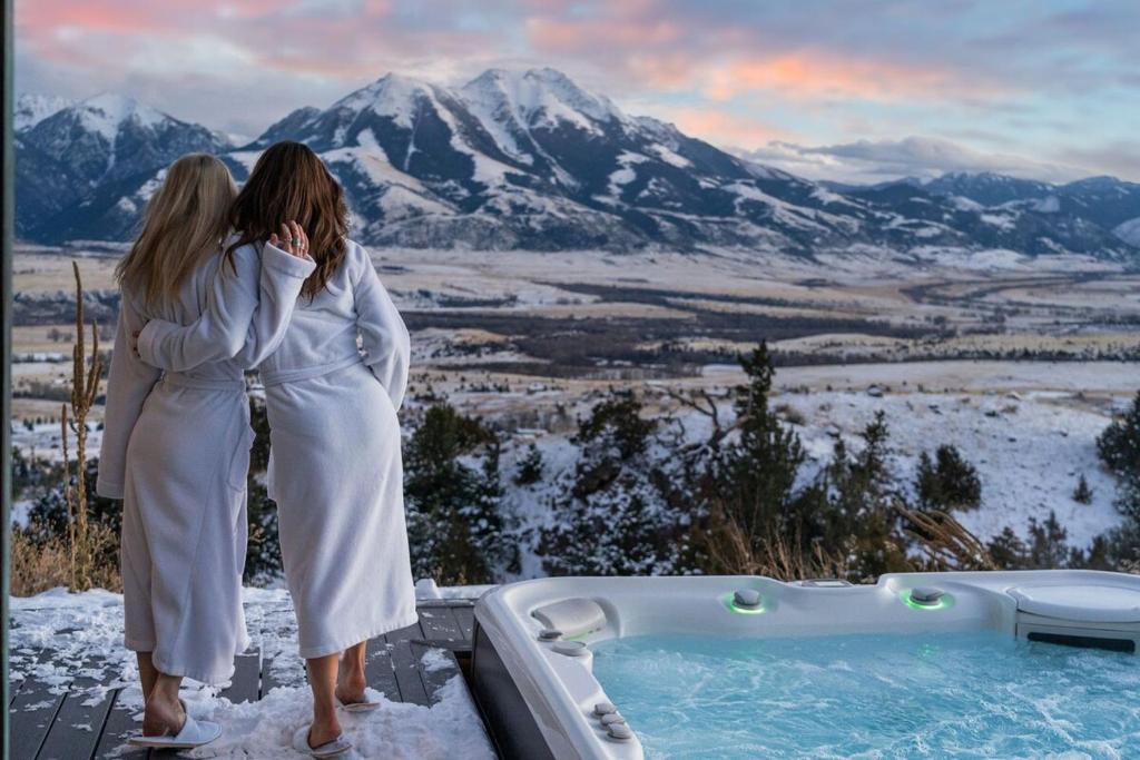 Hot Tub (Jacuzzi) - Photo 5