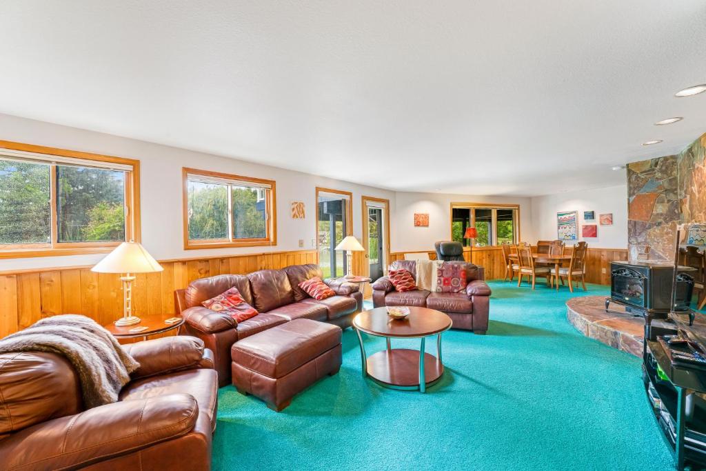 Lazy K on Peaceful Bay - Lake House - Image 5