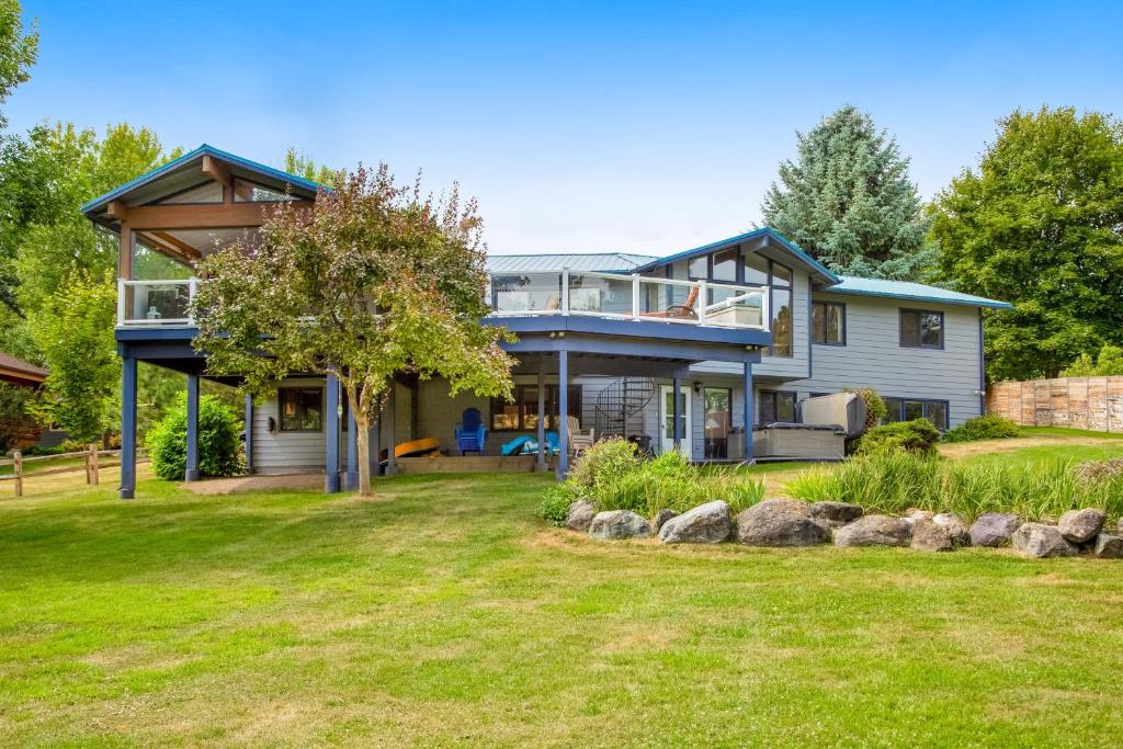 Lazy K on Peaceful Bay - Lake House - Image 6