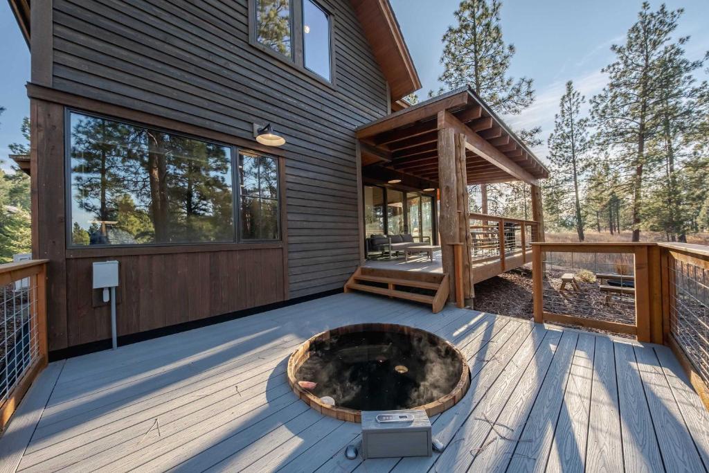 Wilderness Club Cabin - Sleeps 7