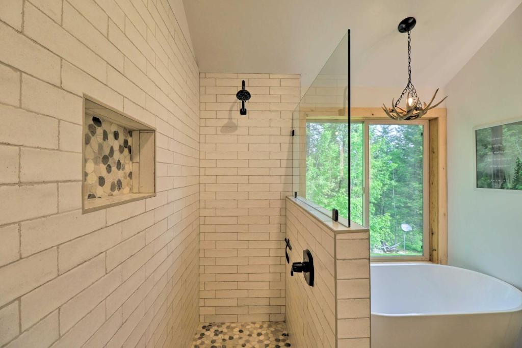 Hot Tub (Jacuzzi) - Photo 3