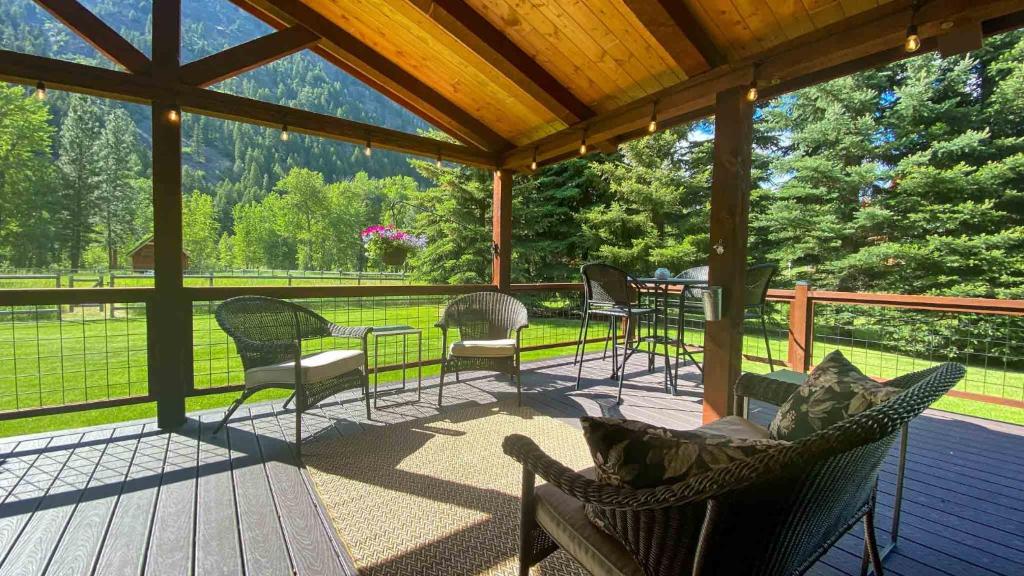 Montana Rock Creek Cabin - Image 7