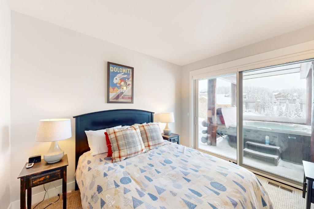 Hot Tub (Jacuzzi) - Photo 3