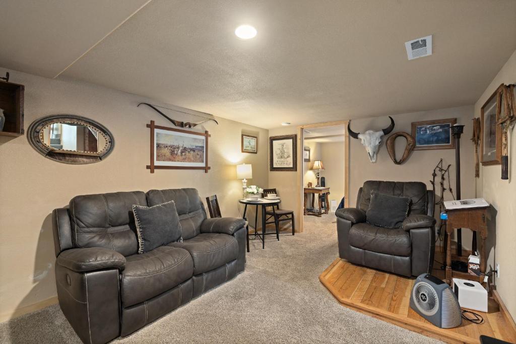 Bo's Old West Den with Off Street Parking