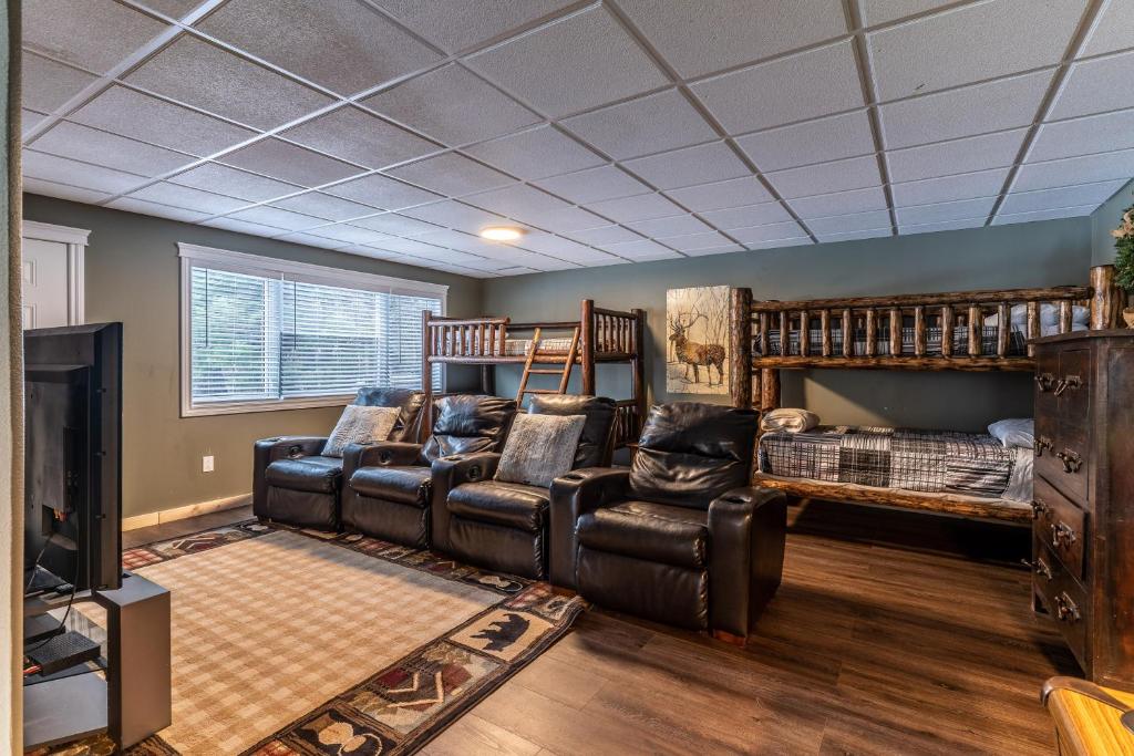 The Magnificent 7 - Image 5