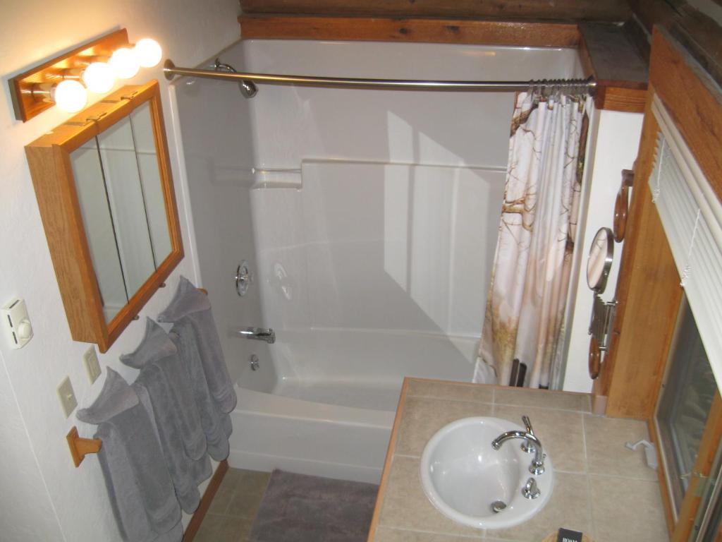 Rye Creek Lodge - Image 8