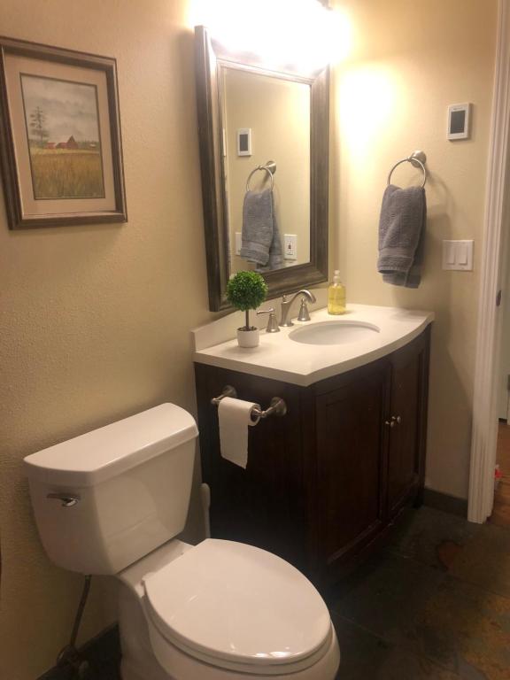 Whitefish Home, Sleeps 7, Hot Tub, AC - Image 8