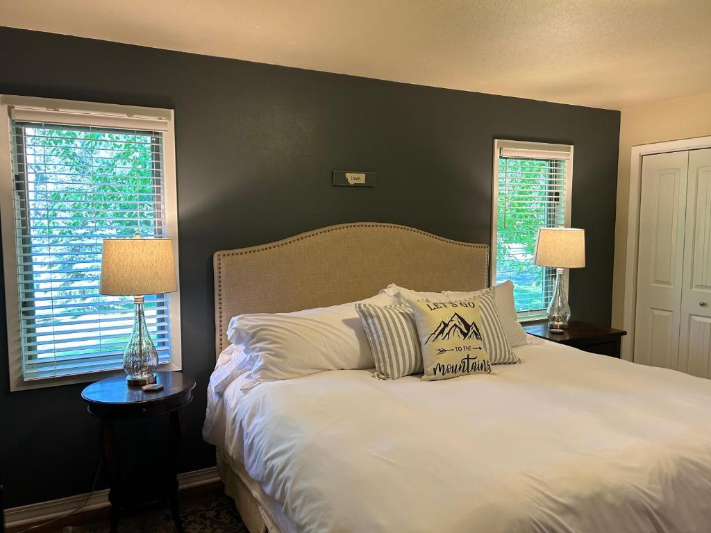 Whitefish Home, Sleeps 7, Hot Tub, AC - Image 7