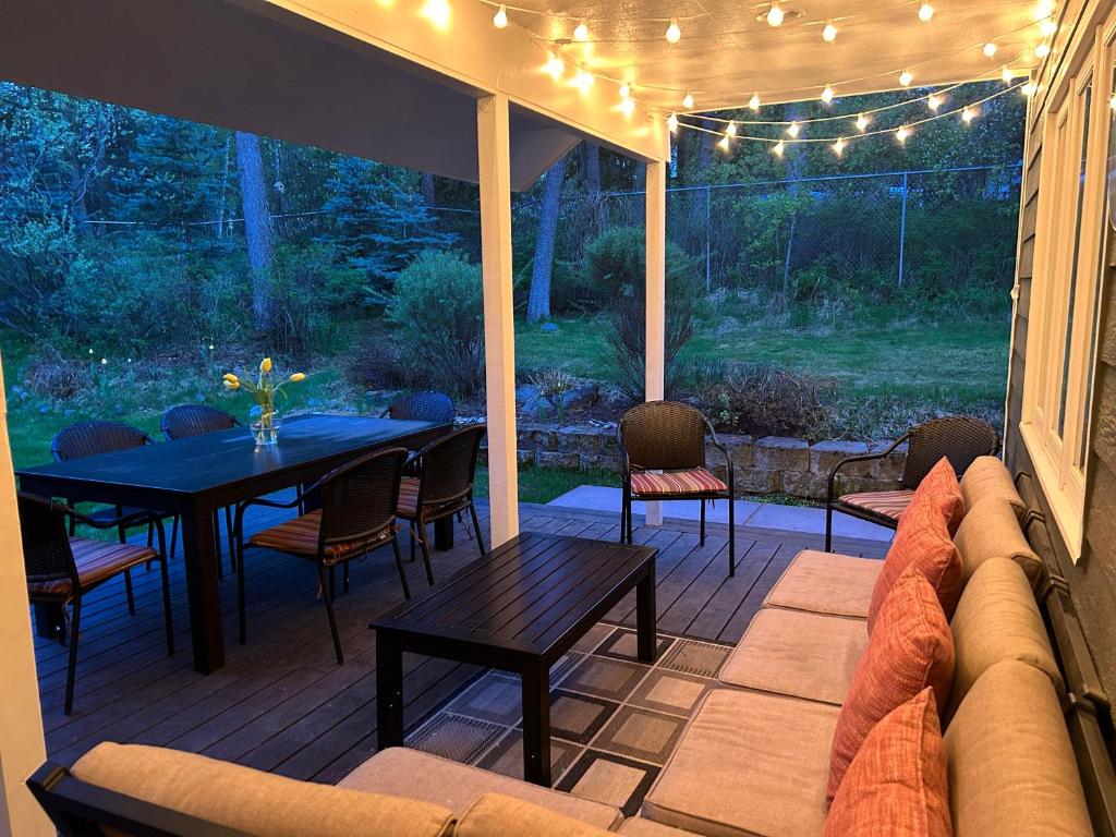 Whitefish Home, Sleeps 7, Hot Tub, AC - Image 4