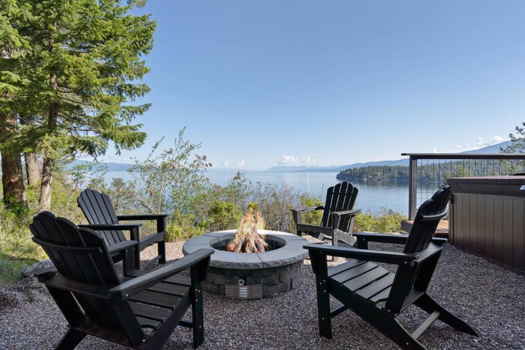 Modern Mountain Lake House