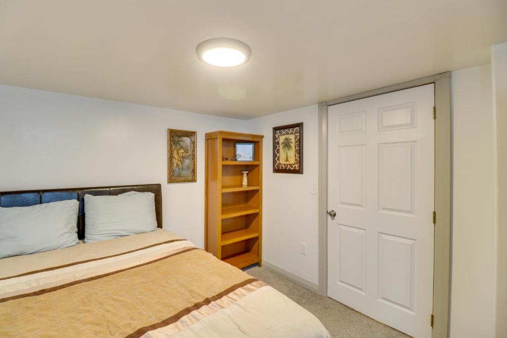 Eureka Getaway with Hot Tub and Mountain Views! - Image 7