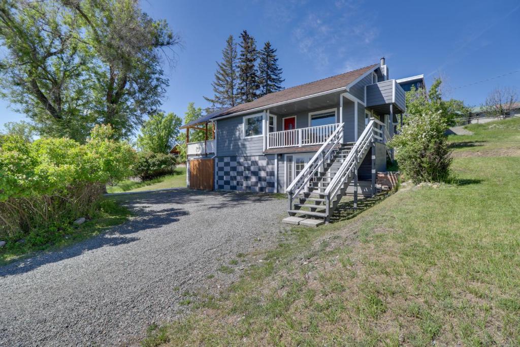 Eureka Getaway with Hot Tub and Mountain Views! - Image 6