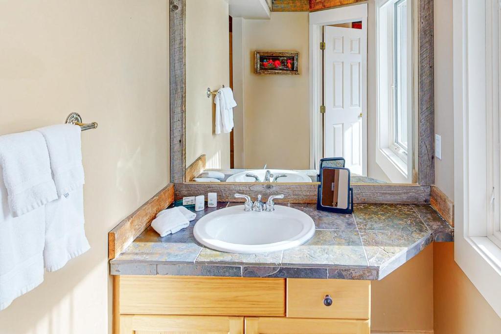 Saddle Ridge B4 - Image 8