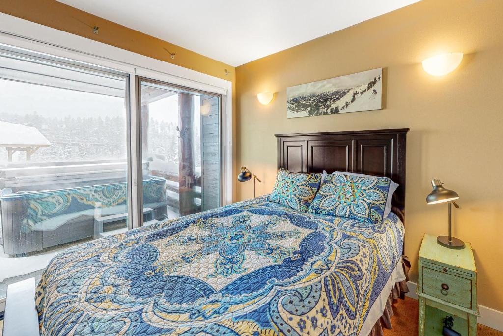 Hot Tub (Jacuzzi) - Photo 2