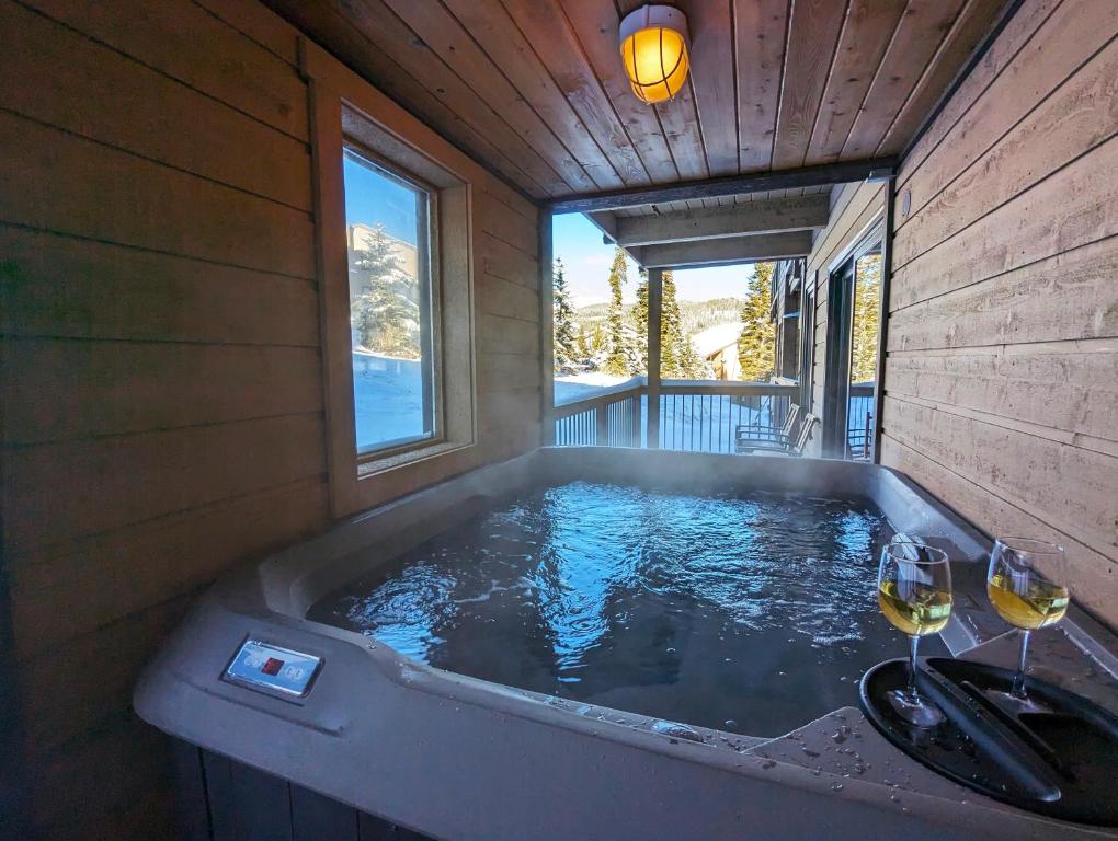 Lone Mountain Retreat