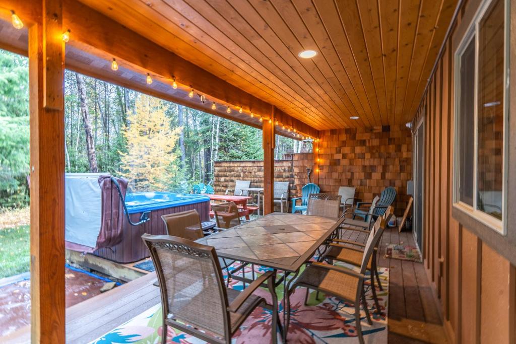 Hot Tub (Jacuzzi) - Photo 4