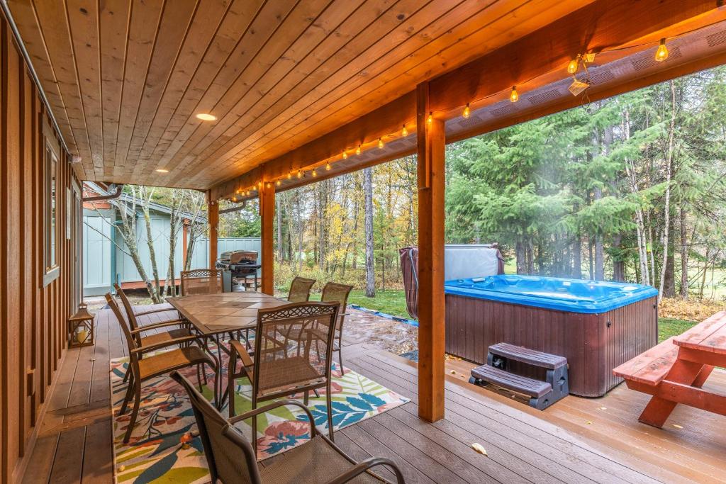 Hot Tub (Jacuzzi) - Photo 9